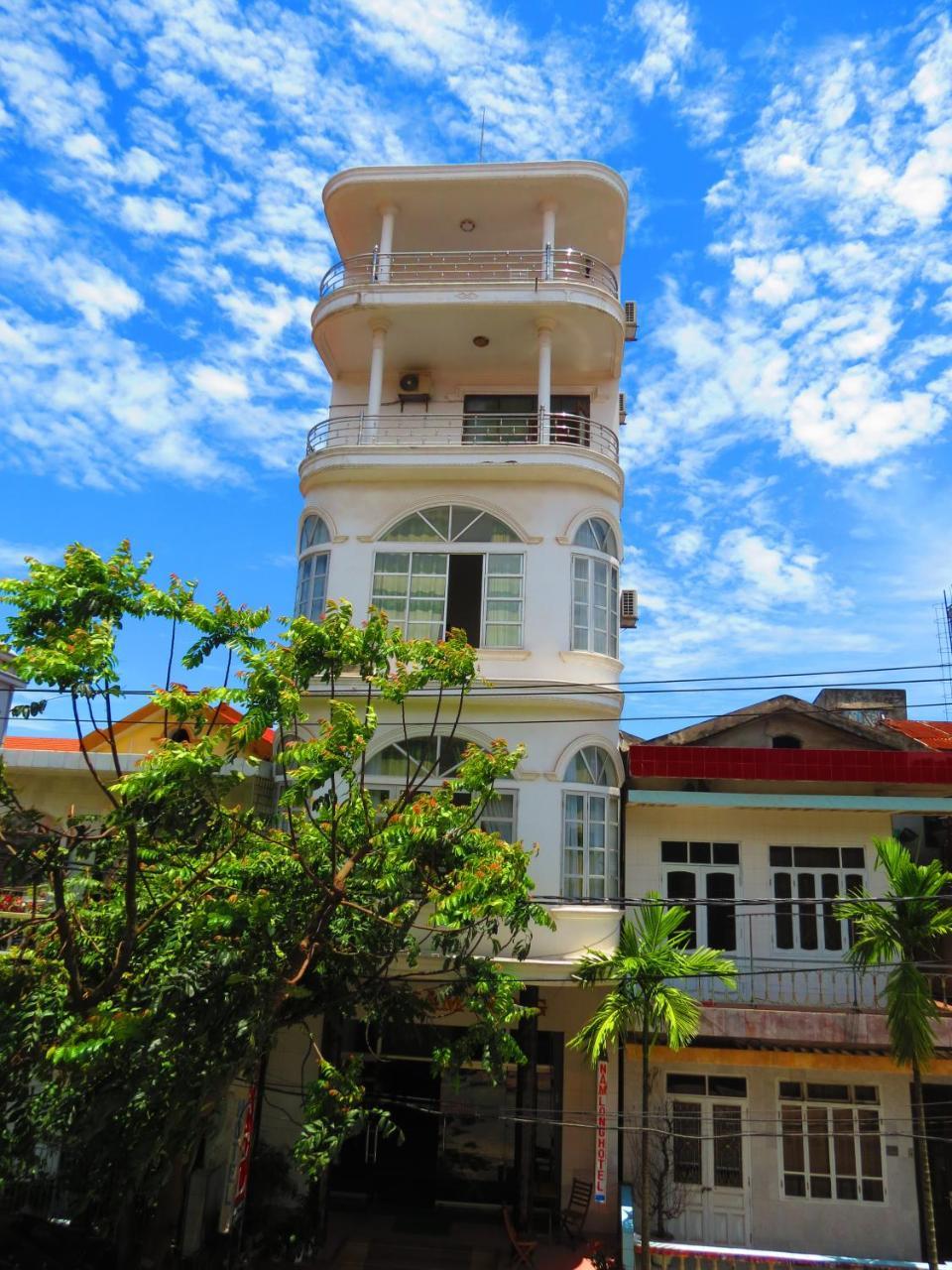 Nam Long Hotel Dong Hoi Exterior photo